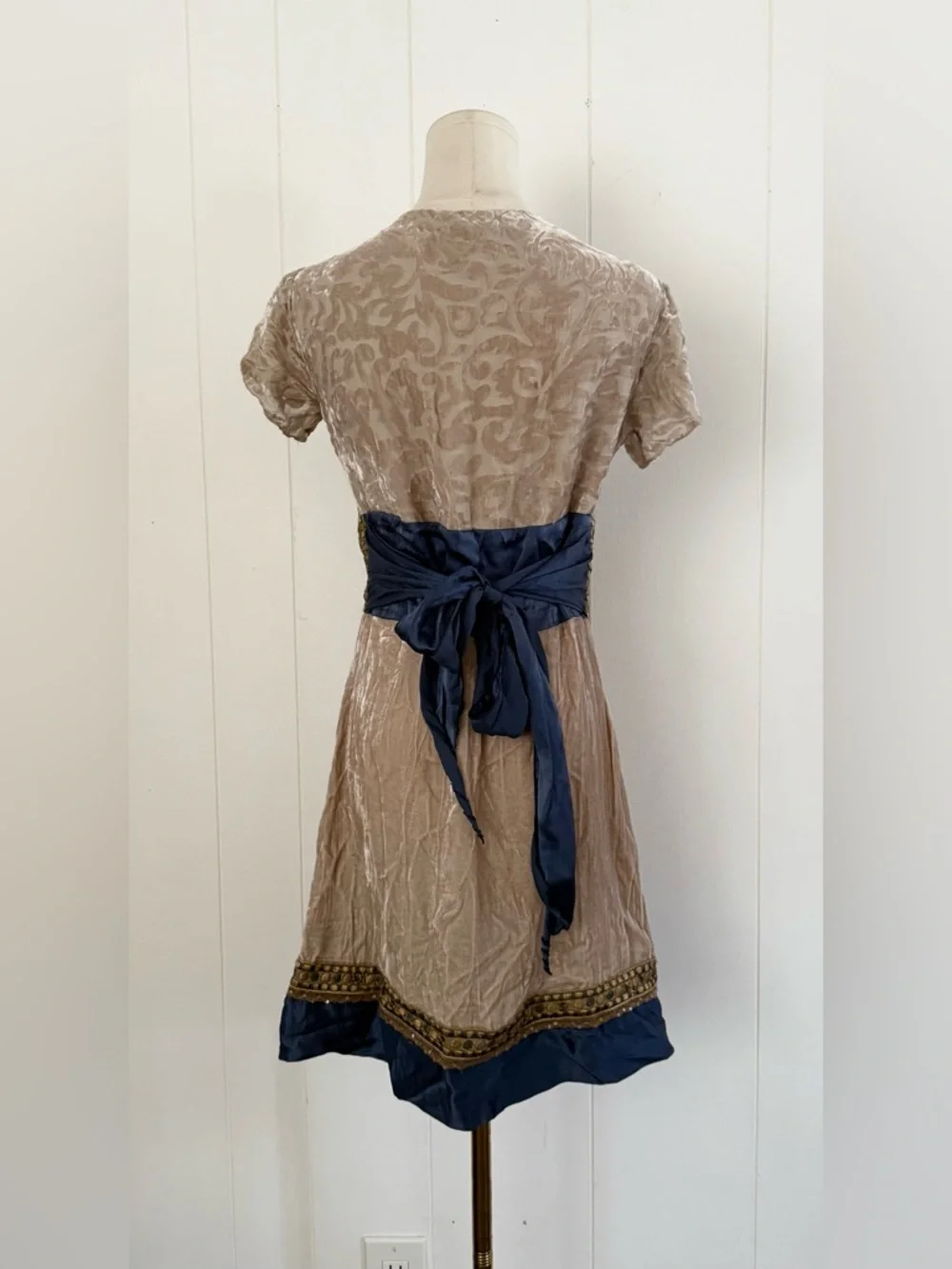 Vintage Hale Bob Silk Velvet Embroidered Mini Dress Boho Tie Back Size Small - Picture 3 of 7